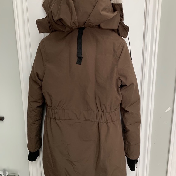 Like New!!! Canada Goose Coat XS - Picture 3 of 8